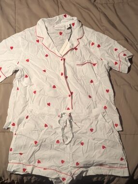 cupcakes & cashmere White Short Pajama Set with Red Heart Print